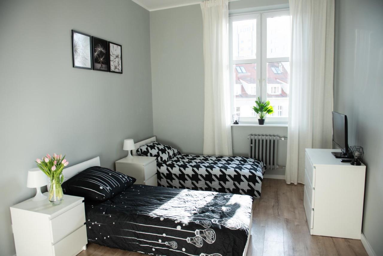 Apartament Przy Fontannach Apartamento Gliwice Exterior foto